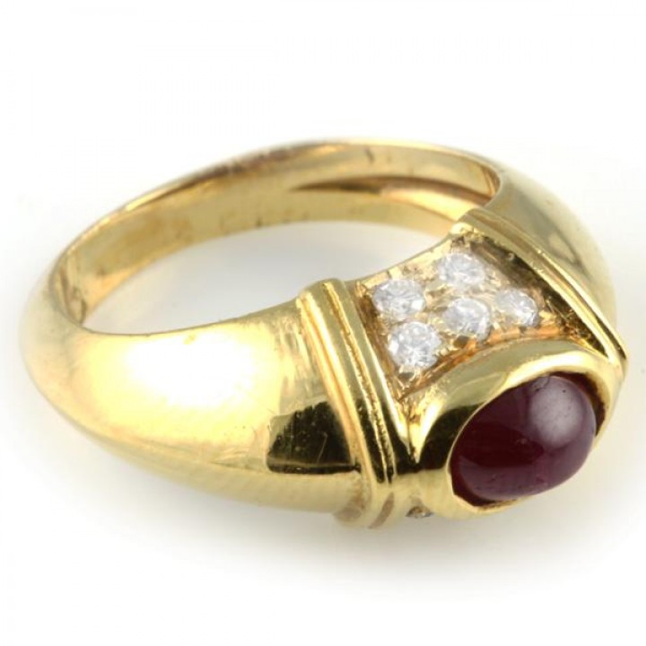 RUBY AND DIAMOND 18K YELLOW GOLD RING