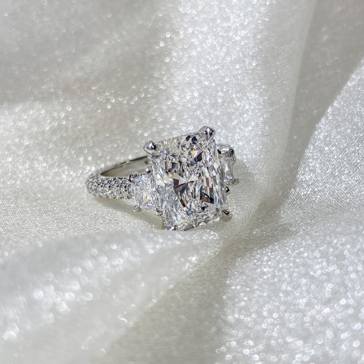 Radiant Cut Wedding Set | Ouros Jewels