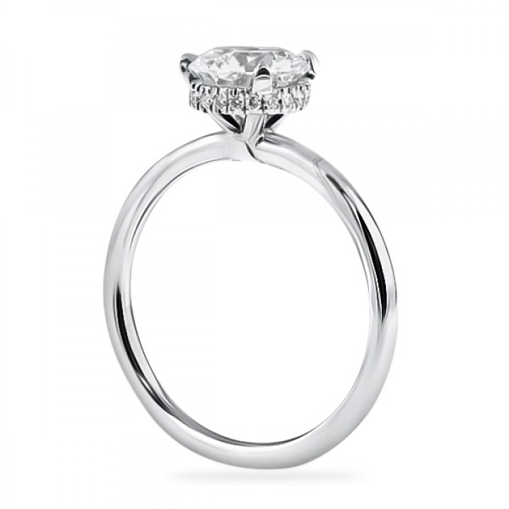 1.25ct Round Diamond Solitaire Engagement Ring straight