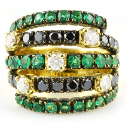 EMERALD WITH BLACK AND WHITE DIAMOND 18K YELLOW GOLD RING
