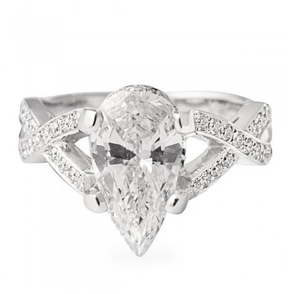 2.30 ct Pear Shape Diamond 18K White Gold Engagement Ring