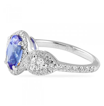 2.24 carat Oval Sapphire White Gold Ring
