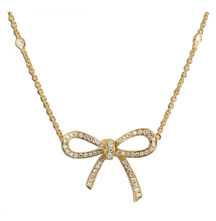 Diamond 18k Gold Pendant Necklace wg close